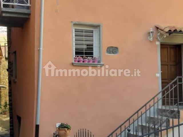 Bilocale piazza della Chiesa, Centro, Garzeno