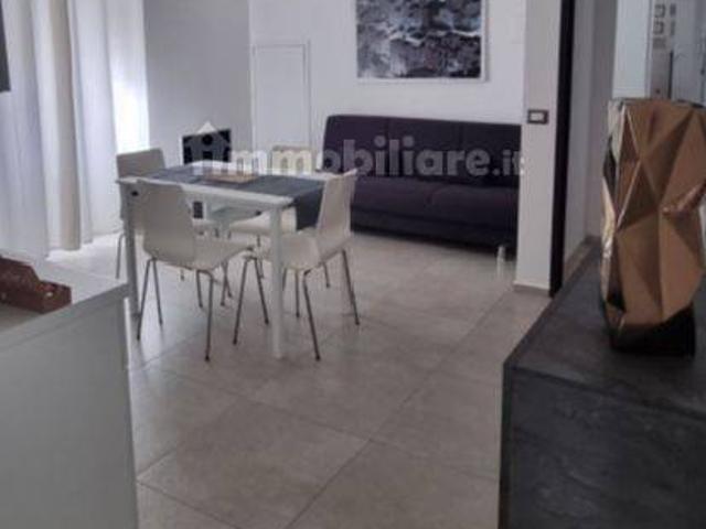 Bilocale piazza Enrico Mattei, Centro, Gela