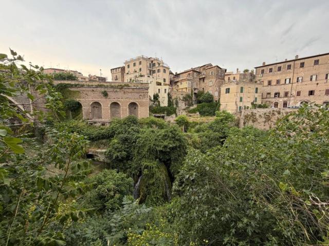 Bilocale piazza Massimo, Centro Storico, Tivoli