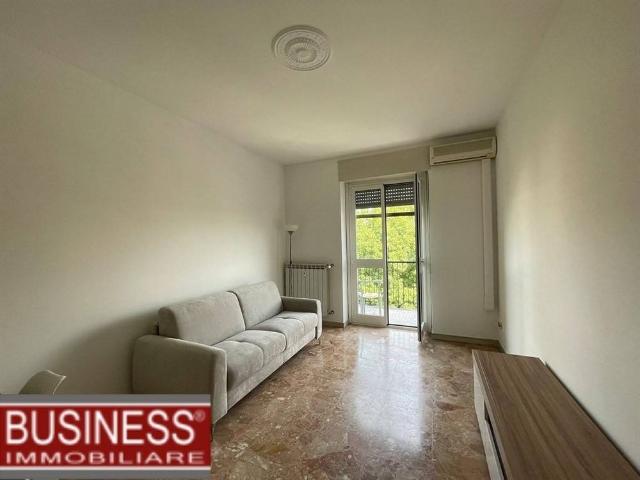 Bilocale piazza Melozzo da Forlì 11, Piazzale Siena, Milano