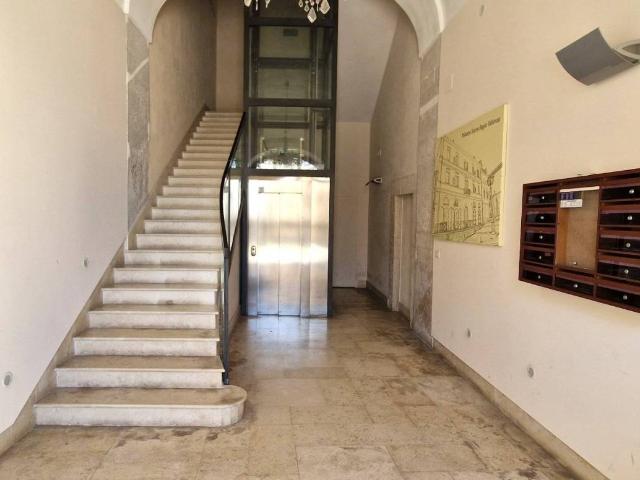 Bilocale piazza Sacra Regia Udienza, Trani