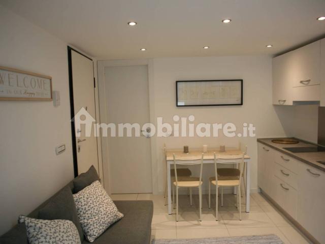 Bilocale piazza Tancredi Galimberti 22, Lingotto, Torino