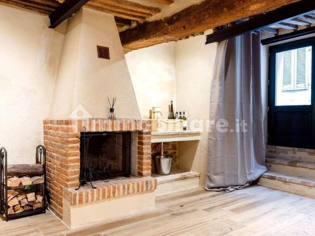 Bilocale piazza Vittorio Emanuele II 14, San Giovanni D'Asso, Montalcino