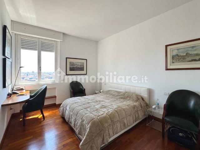 Bilocale piazzale Biancamano, Moscova, Milano
