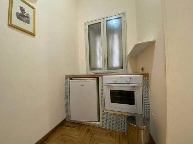 Bilocale piazzetta Santa Sofia 5, Castellammare, Palermo