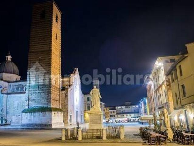 Bilocale primo piano, Pietrasanta
