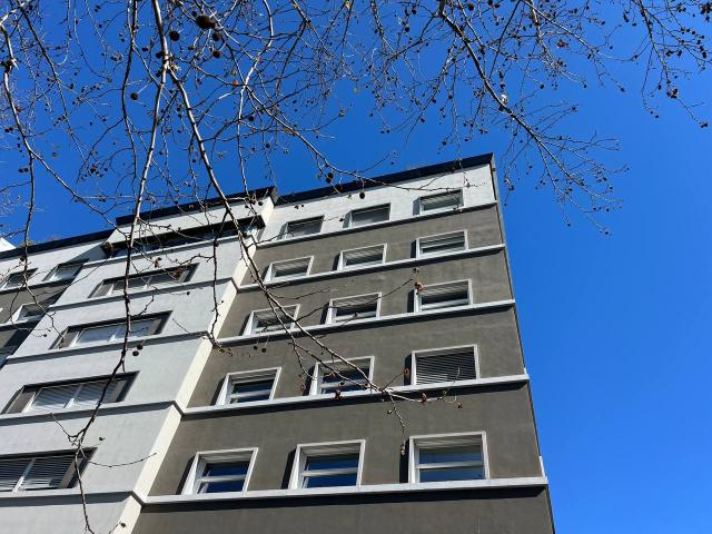 bilocale ristrutturato con terrazzo in centro