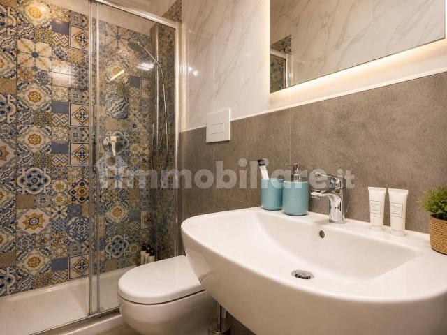 Bilocale salita Cariati 23, Vomero, Napoli