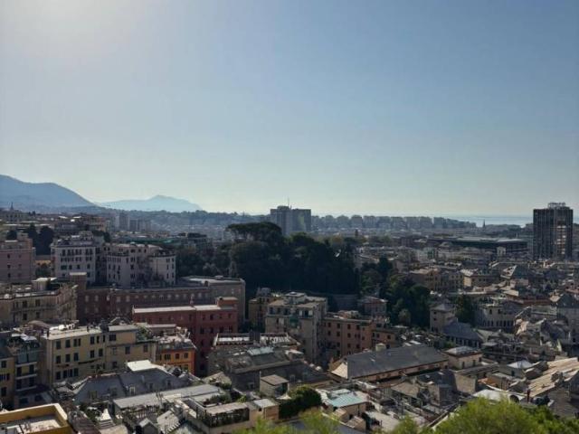 Bilocale Spianata di Castelletto, Castelletto, Genova