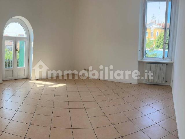 Bilocale Strada Dosso del corso 8, Dosso del Corso Chiesanuova, Mantova