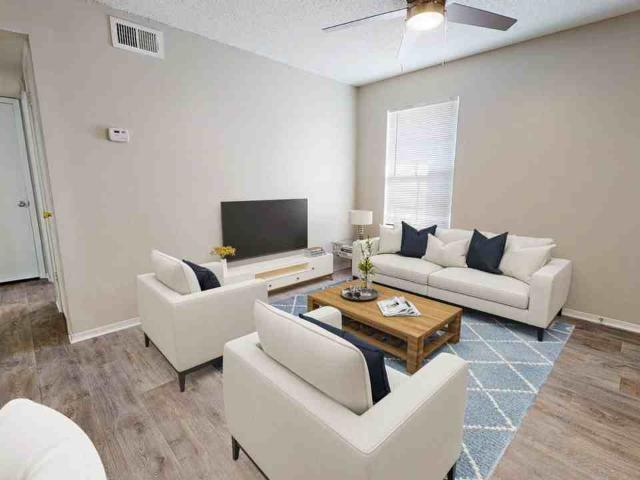 Biloxi Oaks Apartments 2 Bedroom Apartment for Rent at 1135 Judge Sekul Ave, Biloxi, MS 39530