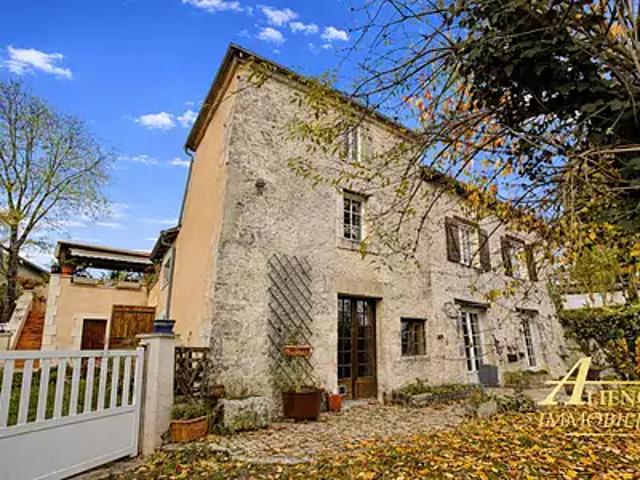 Biras 24310 Achat / Vente maison 8 pièces t8 au dernier étage