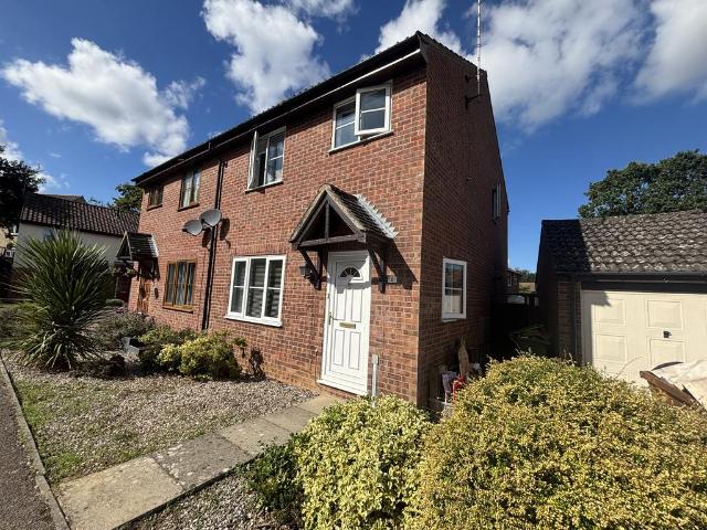 Birch Close, NORTH WALSHAM 3 bed house to rent £1,200 pcm £277 pw