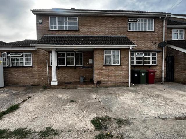 Birch Grove, Slough, SL2 1 bed in a house share to rent £650 pcm £150 pw