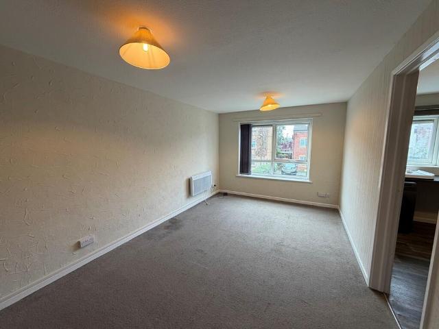 Birch Park Court, Hartington Close. 2 bed apartment to rent £695 pcm £160 pw