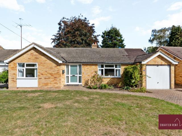 Birch Road, Finchampstead RG40, 3 bed bungalow to rent, £4,320 pcm | PrimeLocation
