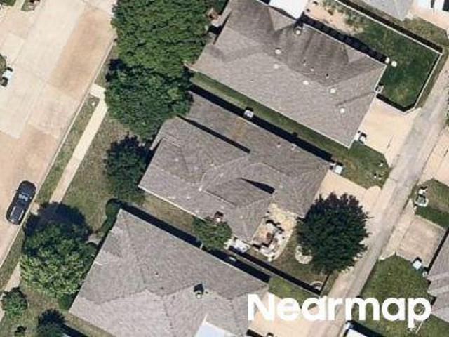 Birchmont Dr