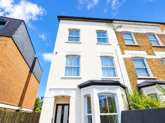 Birchanger Road, London SE25, 2 bed flat to rent, £1,750 pcm | PrimeLocation