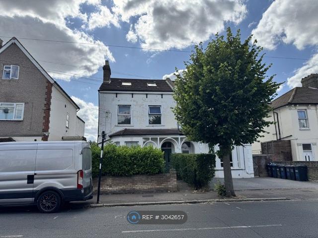 Birchanger Road, London SE25, Studio to rent, £1,200 pcm | PrimeLocation