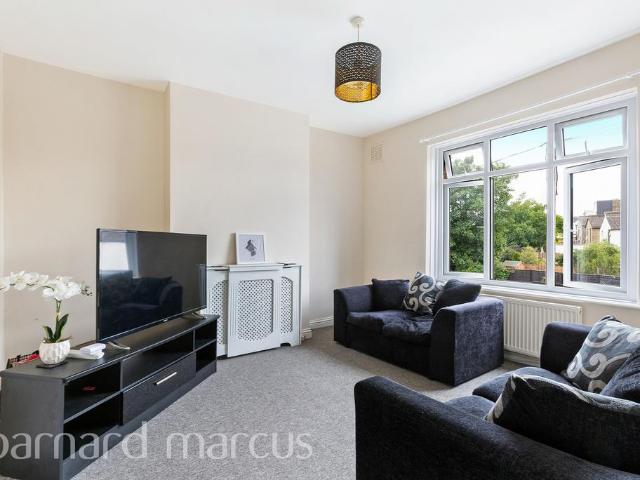 Birchanger Road, LONDON 3 bed maisonette to rent £2,300 pcm £531 pw