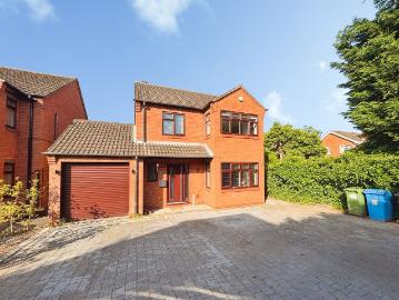 Birchcroft, Coven, Wolverhampton, Staffordshire WV9, 3 bed detached house to rent, £1,500 pcm | PrimeLocation