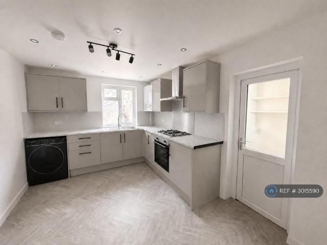 Birchdale Road, London, E7 3 bed terraced house to rent £2,700 pcm £623 pw