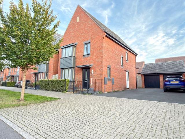 Birchfield Way, Telford TF3, 4 bed detached house to rent, £1,495 pcm | PrimeLocation