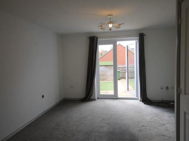 Birchfield Way, Lawley £885 pcm