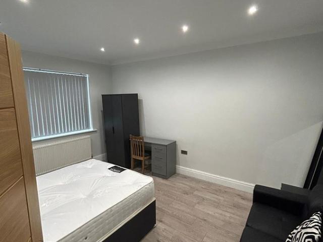 Birchfields Road, Manchester M14, 4 bed semi detached house to rent, £2,095 pcm | PrimeLocation