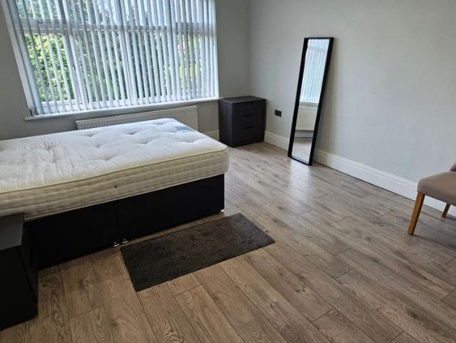 Birchfields Road, Manchester M14, 5 bed semi detached house to rent, £2,300 pcm | PrimeLocation