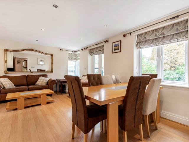 Birchgrove House, Richmond, TW9, London