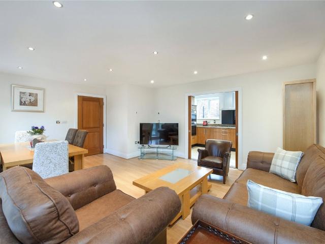 Birchgrove House, 4 Strand Drive TW9, 3 bed flat to rent, £4,100 pcm | PrimeLocation