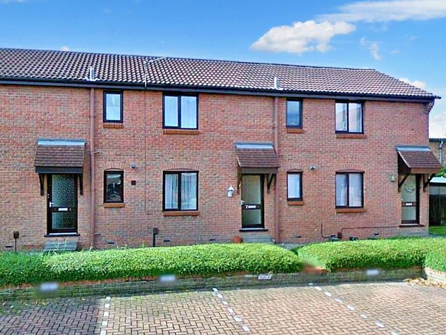 Birchwood Mews, Harrogate HG2, Studio to rent, £800 pcm | PrimeLocation