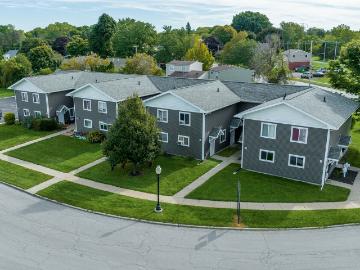 Birchwood Village Townhomes and Apartments