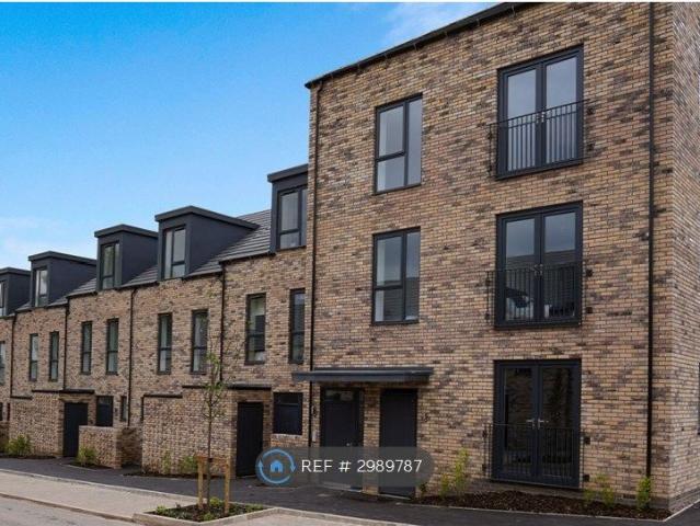 Bird Close, Birmingham B12, 2 bed flat to rent, £1,300 pcm | PrimeLocation