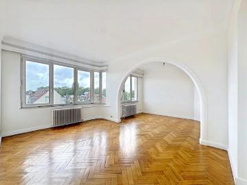 Bird song Bright 2 bedroom apartment