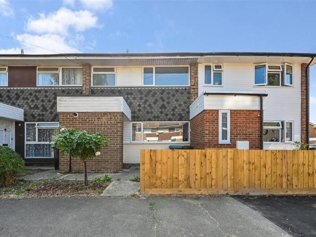 Birdham Close, North Bersted 3 bed terraced house to rent £1,450 pcm £335 pw