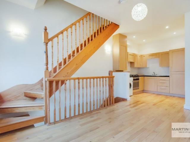 Birdhurst Rise, South Croydon CR2, 1 bed semi detached house to rent, £1,350 pcm | PrimeLocation