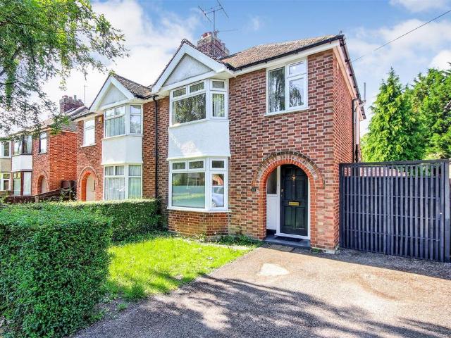 Birdwood Road, Cambridge 3 bed semi detached house to rent £1,950 pcm £450 pw