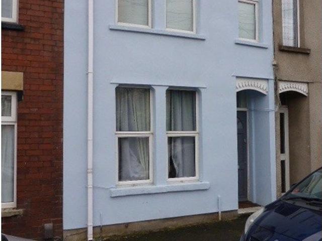 Birdwell Road, Long Ashton, Bristol BS41, 2 bed terraced house to rent, £1,600 pcm | PrimeLocation