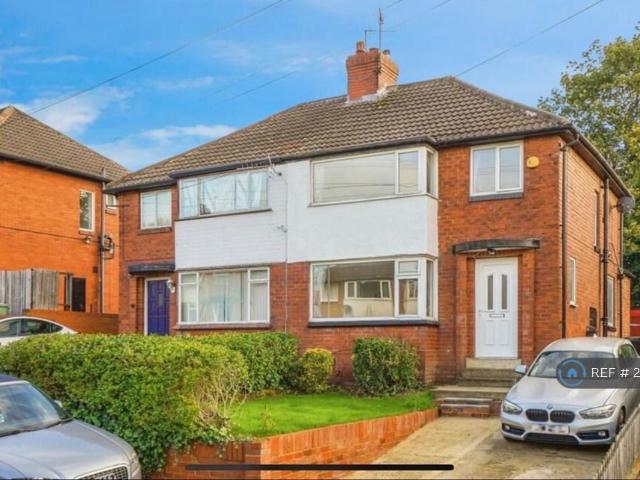 Birfed Crescent, Leeds, LS4 3 bed semi detached house to rent £1,400 pcm £323 pw