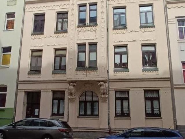 BIRI* gemütliche 4 Raum DG Wohnung in zentrumsnaher Lage