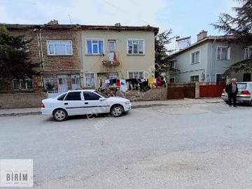 Birimden Satılık İki Katlı Bahçeli Müstakil İstasyon Mah