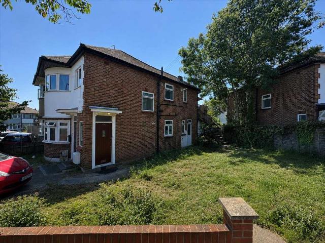 Birkbeck Avenue, 81a, Greenford 1 bed flat to rent £1,550 pcm £358 pw