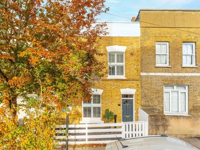 Birkbeck Hill, Dulwich Village SE21, 3 bed terraced house to rent, £4,250 pcm | PrimeLocation