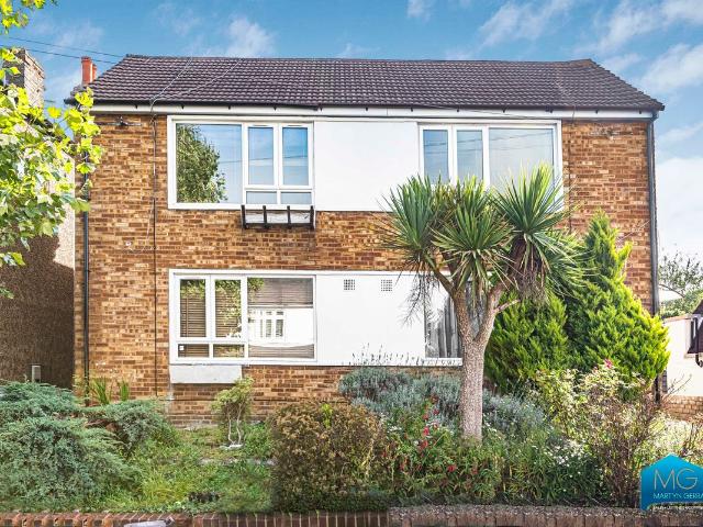 Birkbeck Road, Mill Hill, London NW7, 2 bed maisonette to rent, £1,800 pcm | PrimeLocation