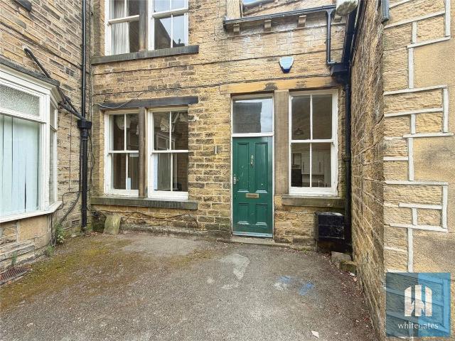 Birkby Hall Road, Birkby, Huddersfield HD2, 1 bed flat to rent, £650 pcm | PrimeLocation