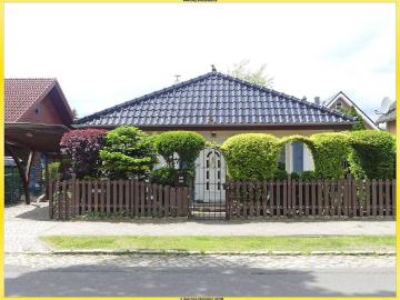 Birkenwerder! Neuwertiger Massivbungalow mit Komfortausstattung ruhiger Bestwohnlage