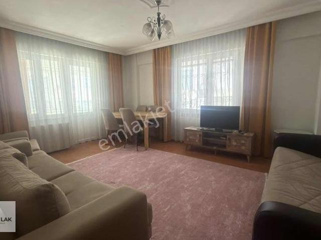 Birken Emlaktan Fırat Sokakta 3+1 Eşyalı Kiralık Daire