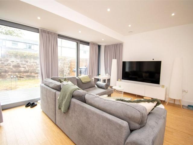 Birkett Road, CH48 5HT, West Kirby